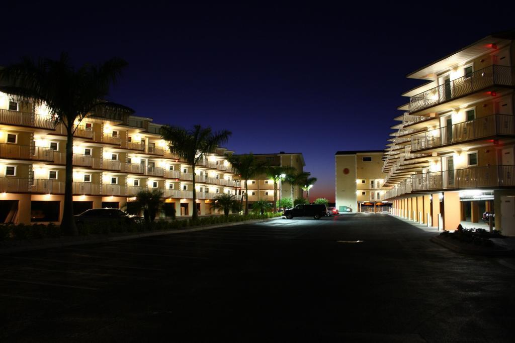 Beso Del Sol Resort Dunedin Exterior foto