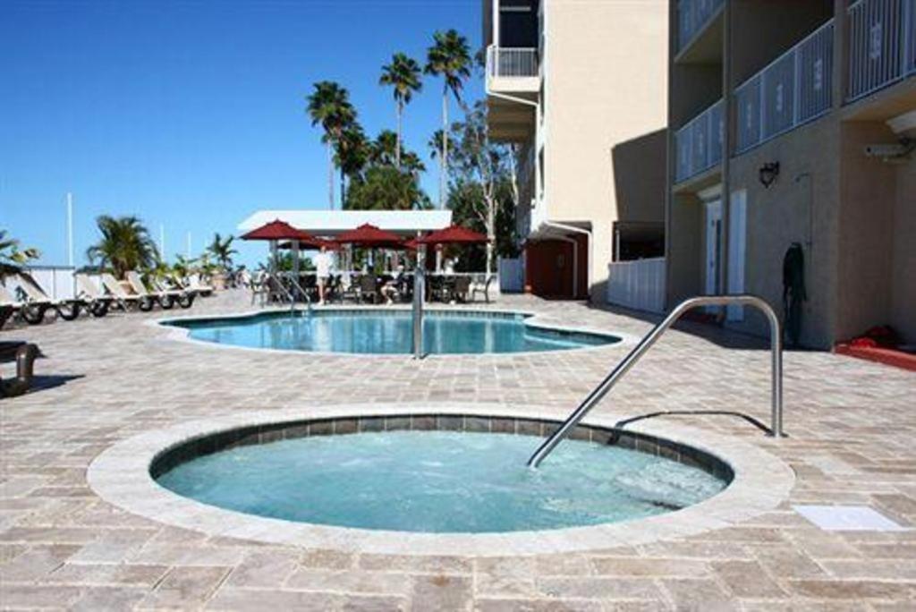 Beso Del Sol Resort Dunedin Exterior foto