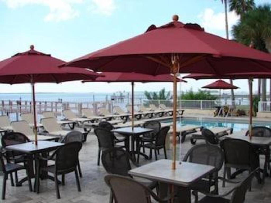Beso Del Sol Resort Dunedin Exterior foto