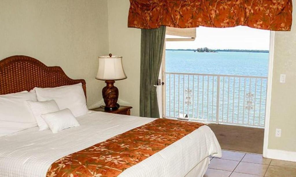 Beso Del Sol Resort Dunedin Exterior foto