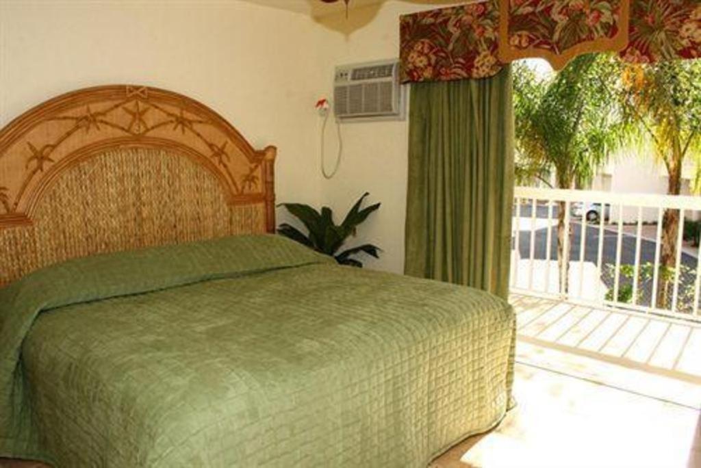 Beso Del Sol Resort Dunedin Exterior foto