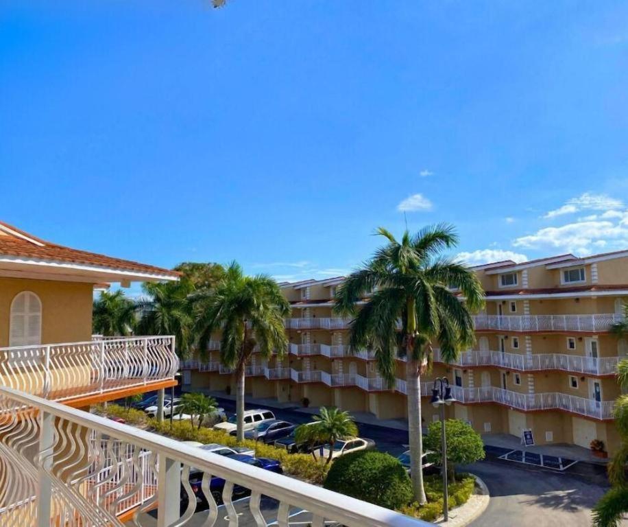 Beso Del Sol Resort Dunedin Exterior foto