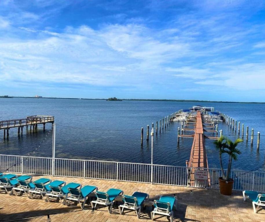 Beso Del Sol Resort Dunedin Exterior foto
